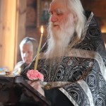 «10 аперля 2015 года, вечерня Великого пятка с выносом Святой Плащаницы и утреня с чином погребения Спасителя».